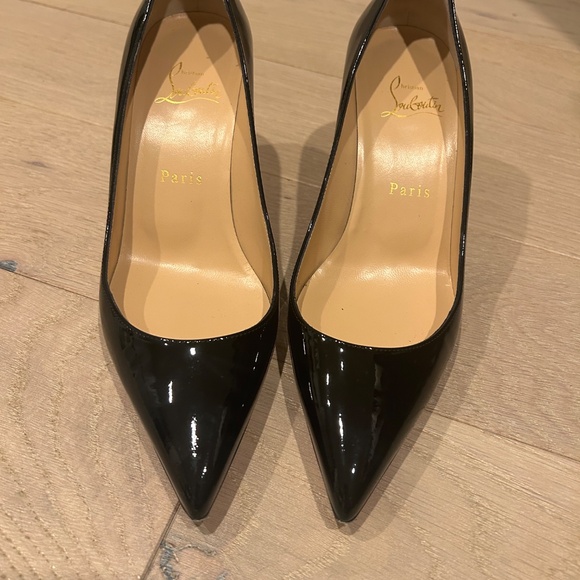 Christian Louboutin Kate 70 Patent Pump Size: 37 - Picture 2 of 7